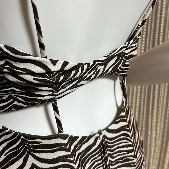 NWT - XL Aila One Piece Frankie Safari Print Swimsuit - Picture 3 of 9